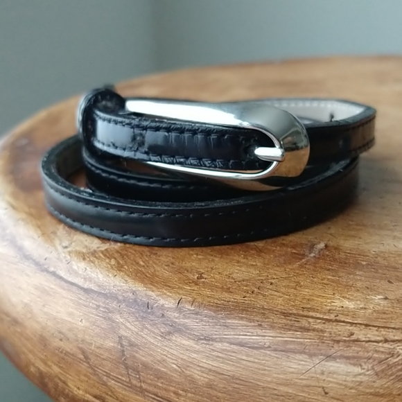 BCBG Max Azria Leather belt. - Picture 2 of 4